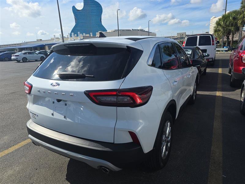 Used 2023 Ford Escape Active w/ Cold Weather Package FWD image 6