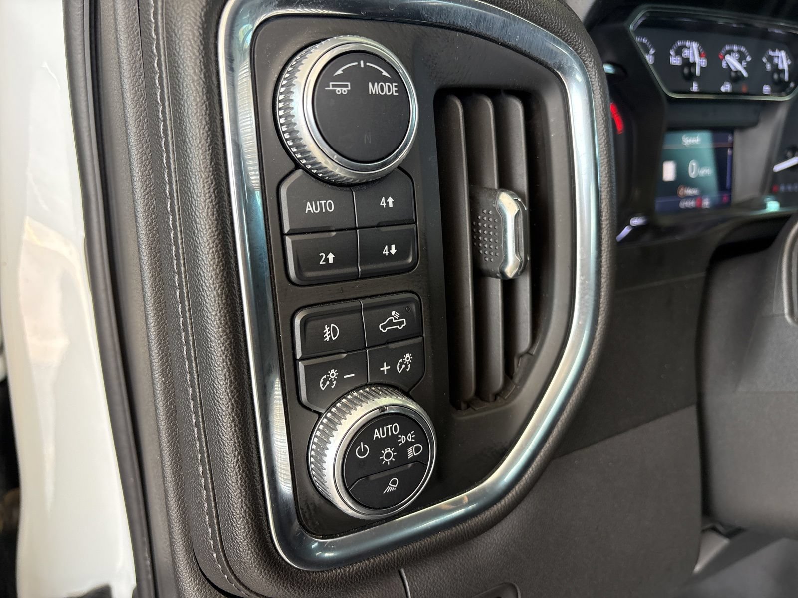 Used 2020 GMC Sierra 1500 SLT AWD/4WD image 14