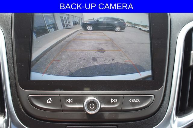 Used 2018 Chevrolet Equinox LT w/ Sun & Infotainment Package FWD image 6