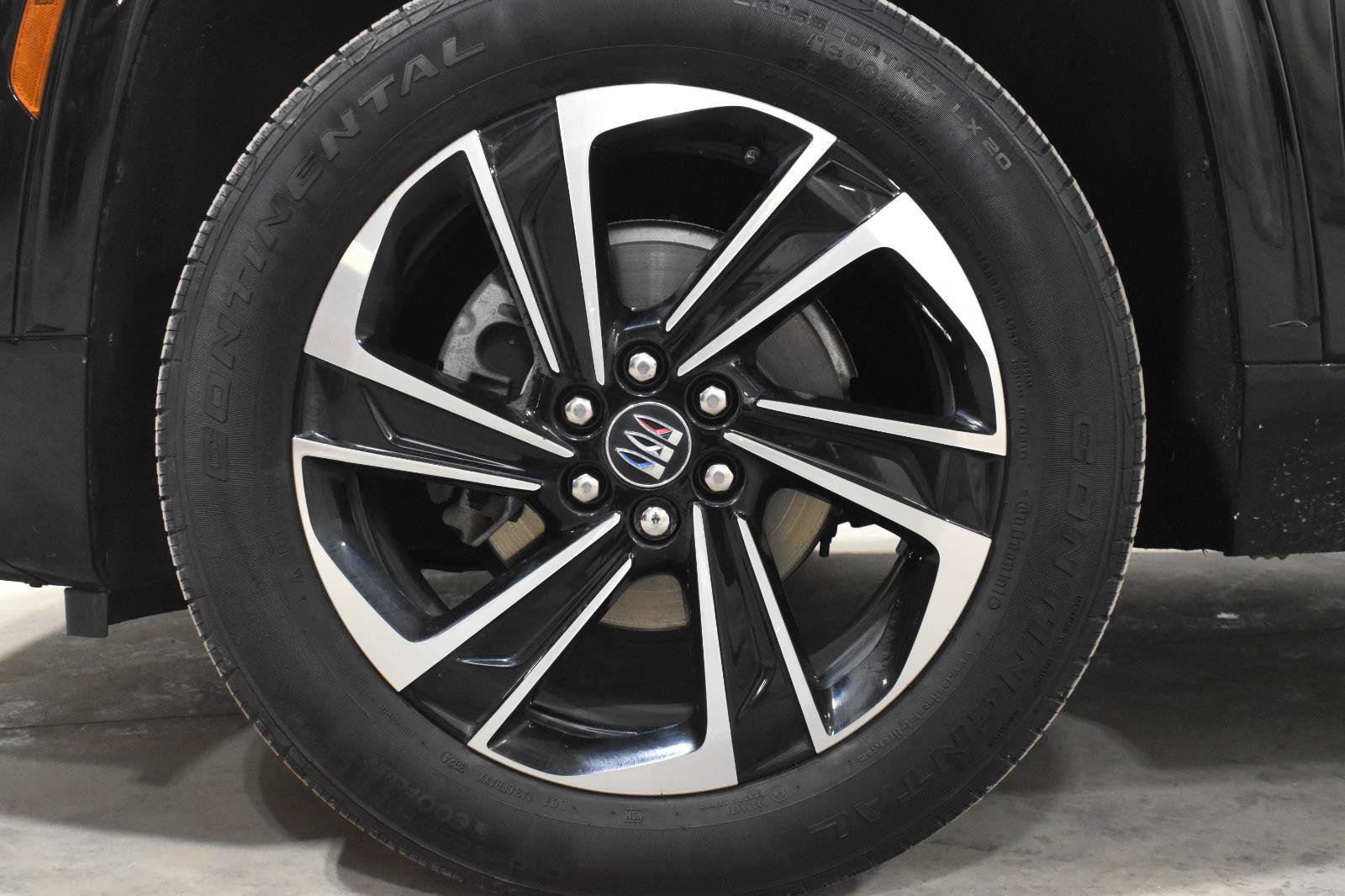 Used 2025 Buick Enclave Sport Touring FWD image 35