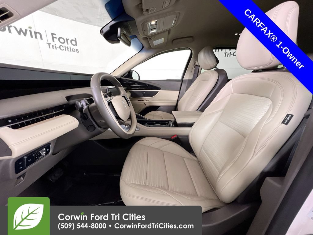 Used 2024 Lincoln Nautilus Reserve AWD/4WD image 25