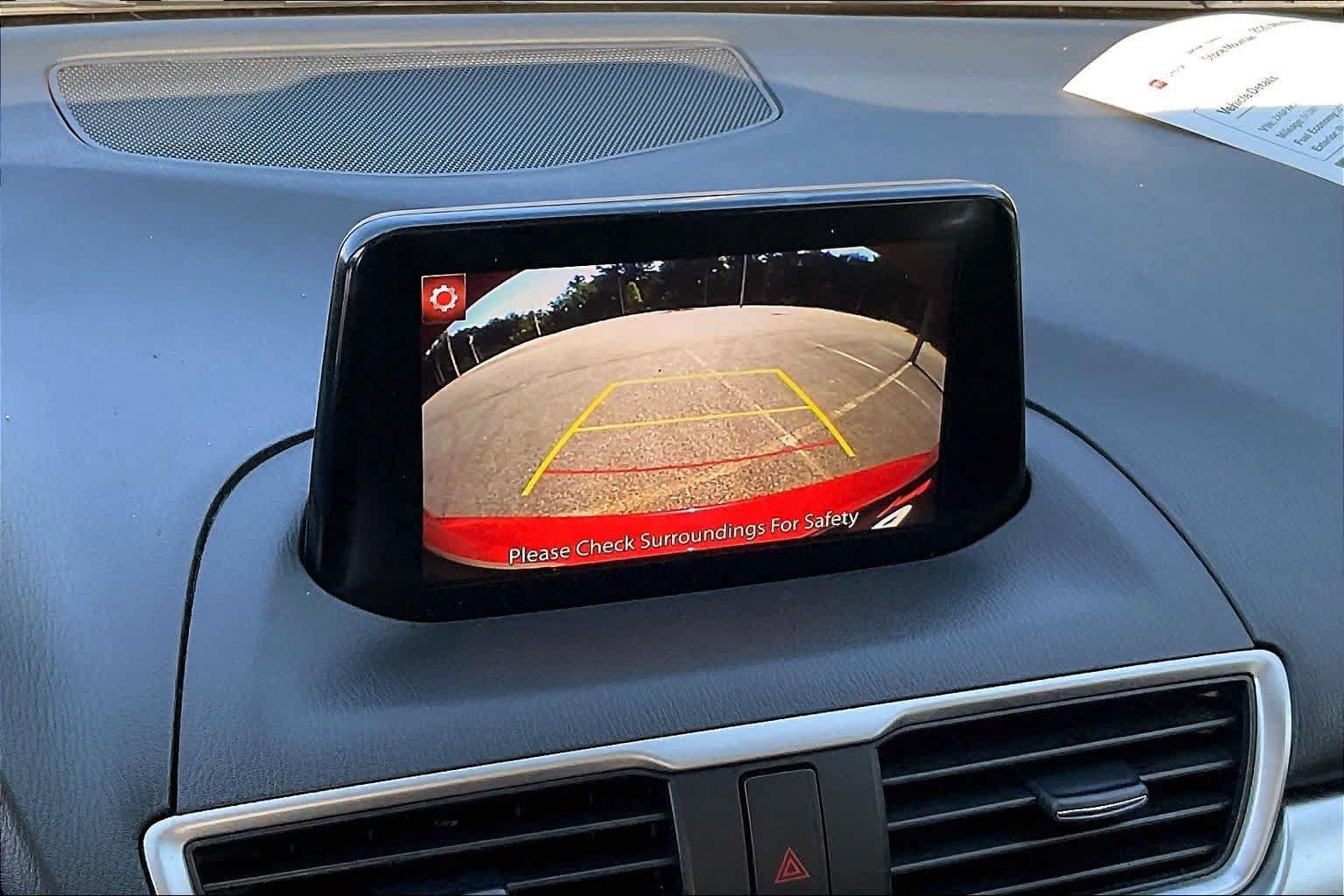 Used 2018 MAZDA MAZDA3 Touring FWD image 26