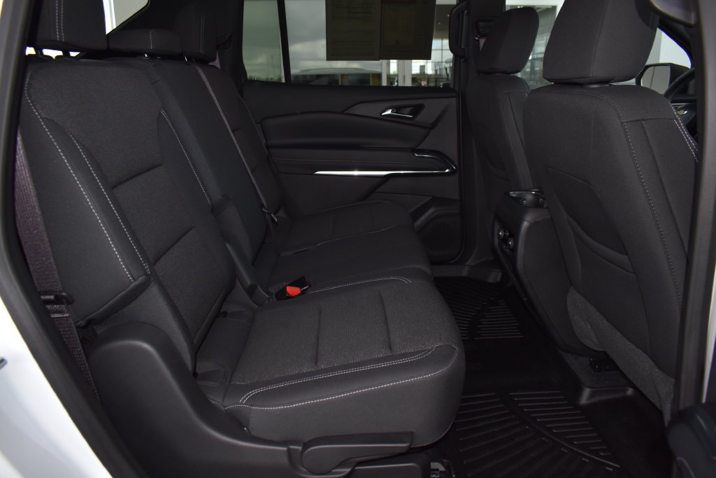 Used 2025 Chevrolet Traverse LT AWD/4WD image 17