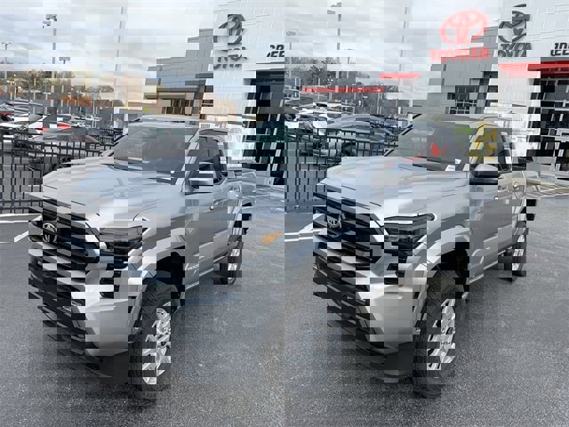 New 2025 Toyota Tacoma SR5