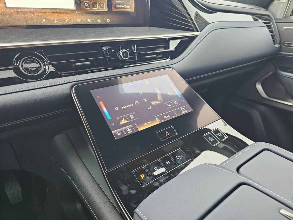 New 2026 INFINITI QX80 4WD w/ Sport Exterior Package image 28