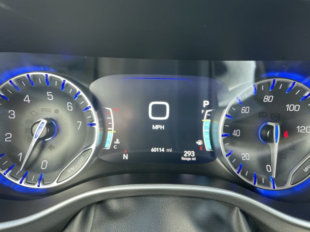 Used 2024 Chrysler Pacifica Touring-L FWD image 17