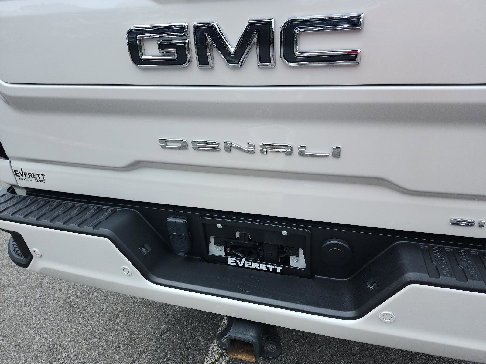 Used 2025 GMC Sierra 2500 Denali Ultimate AWD/4WD image 4