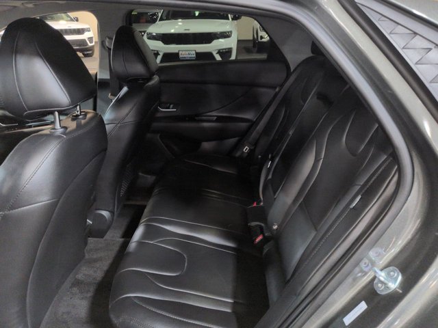 Used 2025 Hyundai Elantra SEL FWD image 12