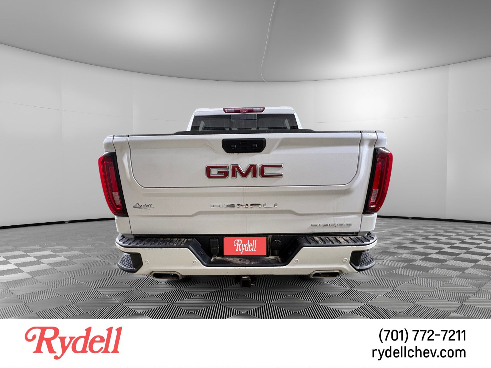 Used 2023 GMC Sierra 1500 Denali w/ Technology Package image 4