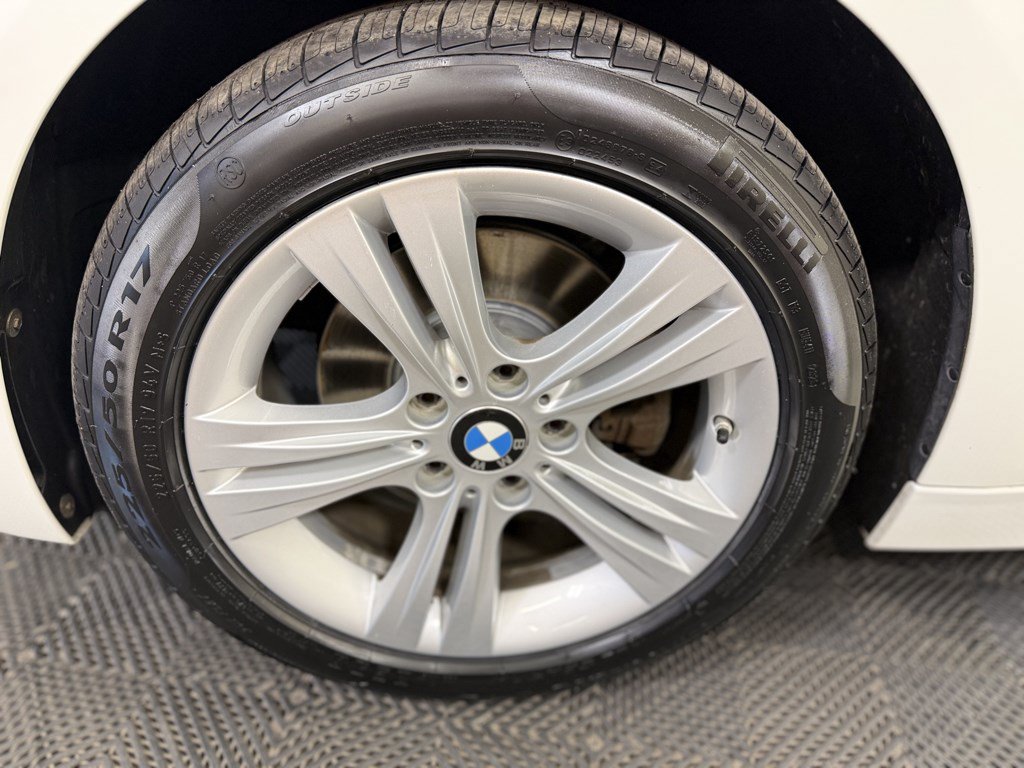Used 2018 BMW 330i xDrive Wagon AWD/4WD image 21
