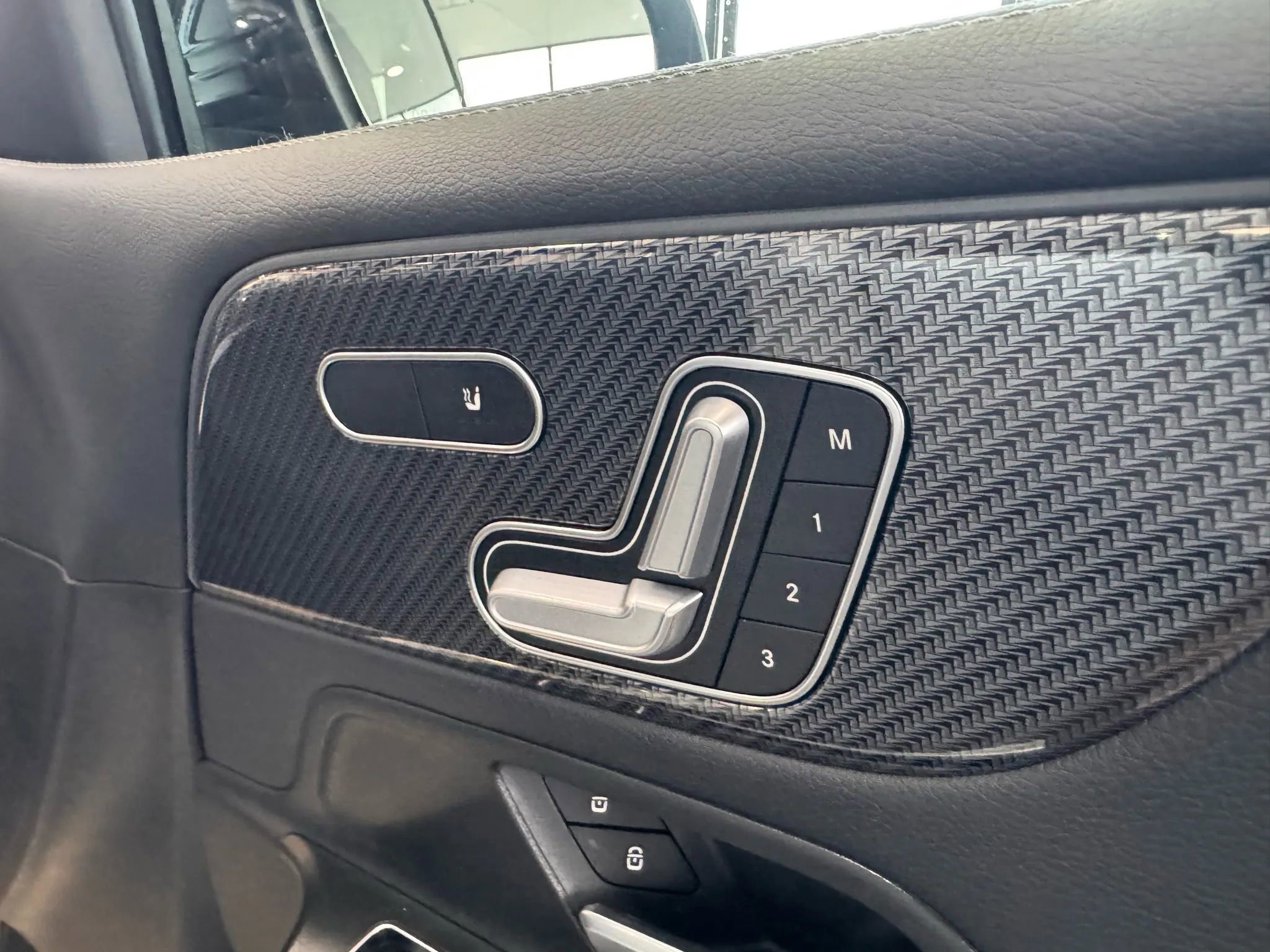 Used 2021 Mercedes-Benz GLB 35 AMG 4MATIC image 15