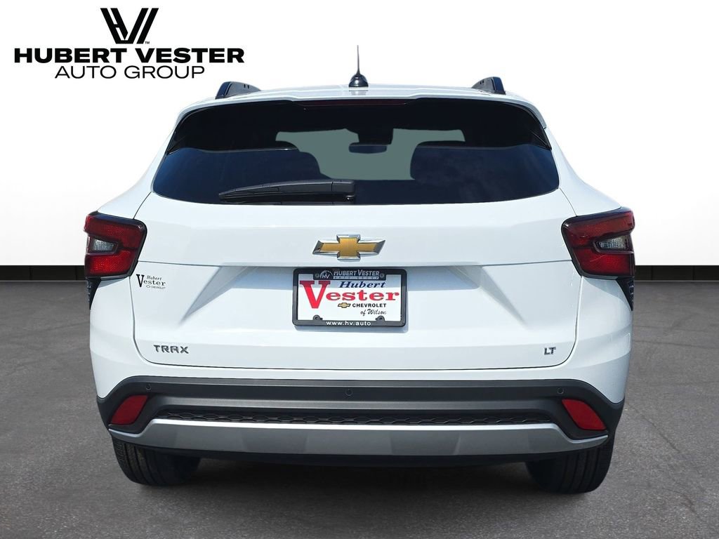 New 2026 Chevrolet Trax LT w/ Driver Confidence Package FWD image 7