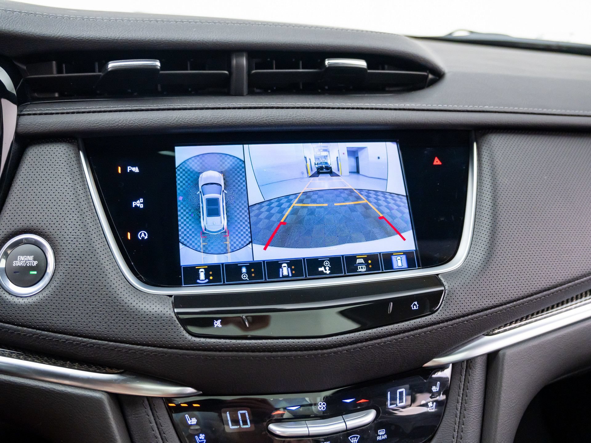 Certified 2026 Cadillac XT5 Sportv w/ LPO, Onyx Lite Package AWD/4WD image 25