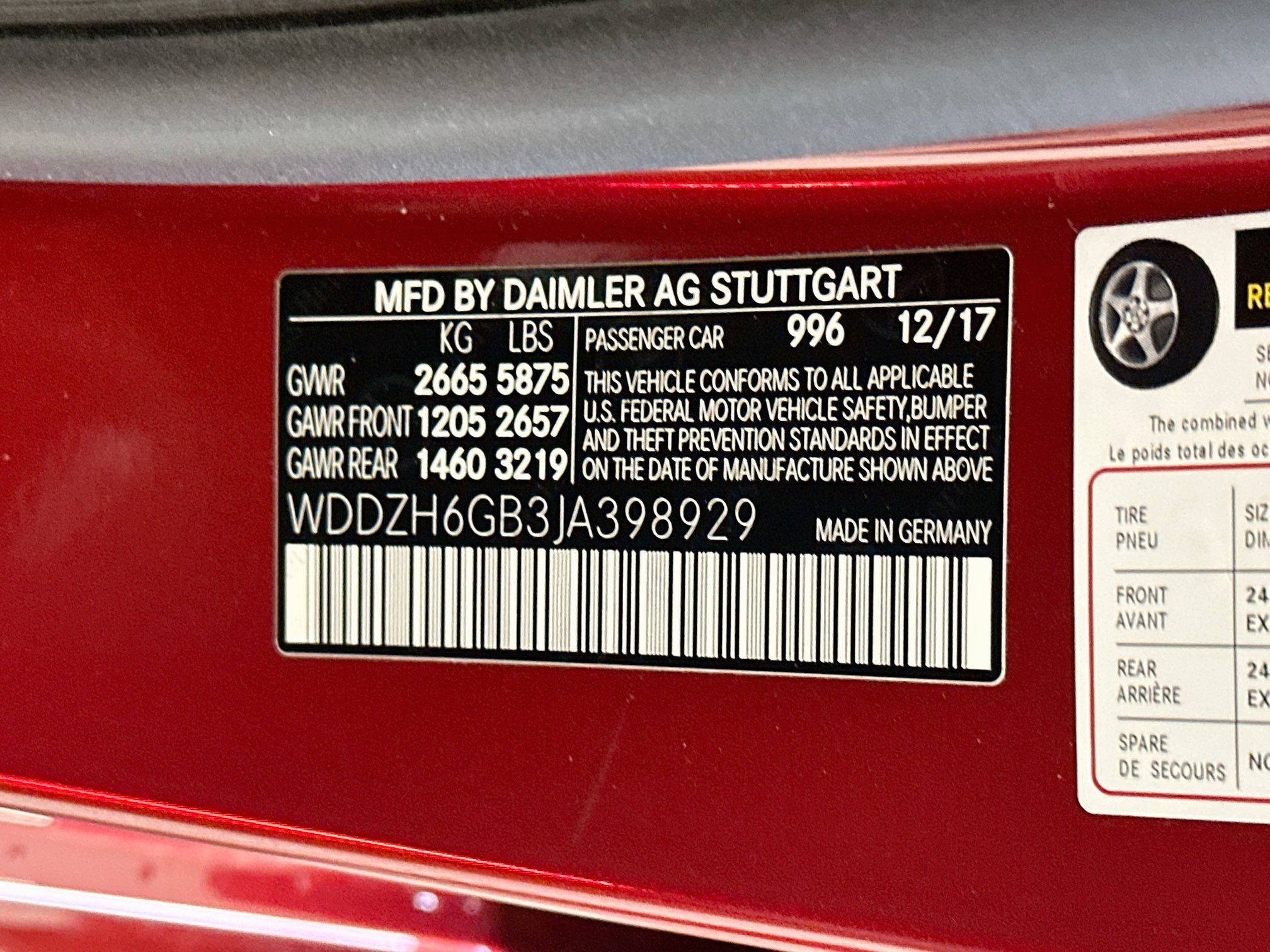 Used 2018 Mercedes-Benz E 400 4MATIC Wagon w/ Premium 1 Package image 12