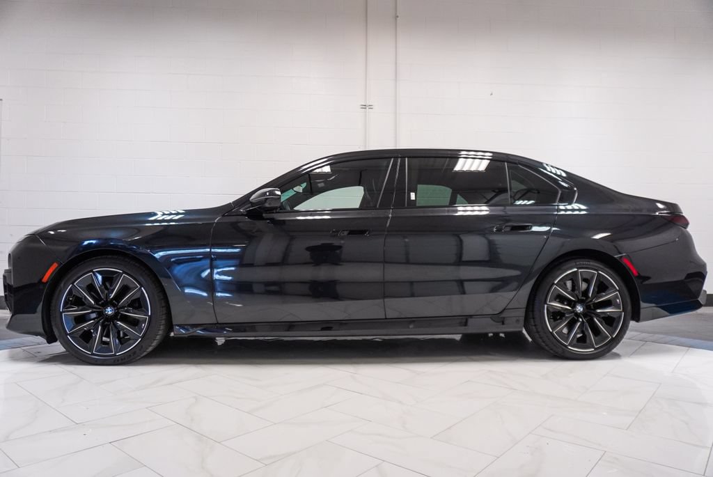 Used 2023 BMW 760i xDrive w/ Executive Package AWD/4WD image 36