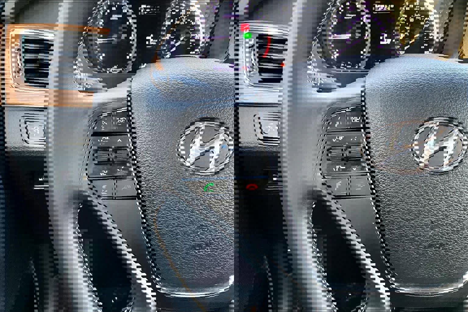 Used 2015 Hyundai Sonata Limited w/ Option Group 06 image 23