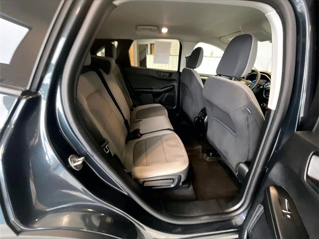 Used 2022 Ford Escape SE w/ Cold Weather Package image 16