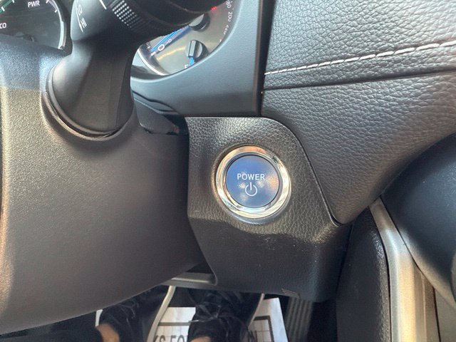 Used 2021 Toyota RAV4 XLE AWD/4WD image 19