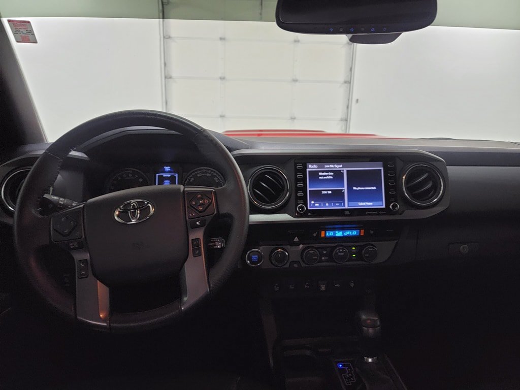 Used 2020 Toyota Tacoma TRD Sport w/ TRD Premium Sport Package AWD/4WD image 12