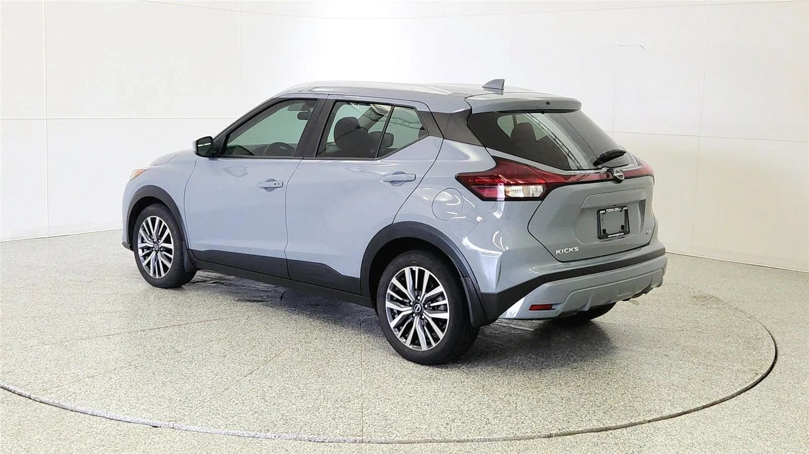 Used 2024 Nissan Kicks SV FWD image 5