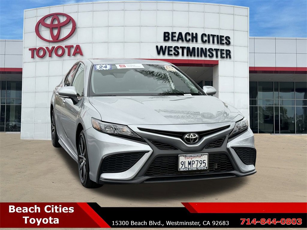 Certified 2024 Toyota Camry SE image 3
