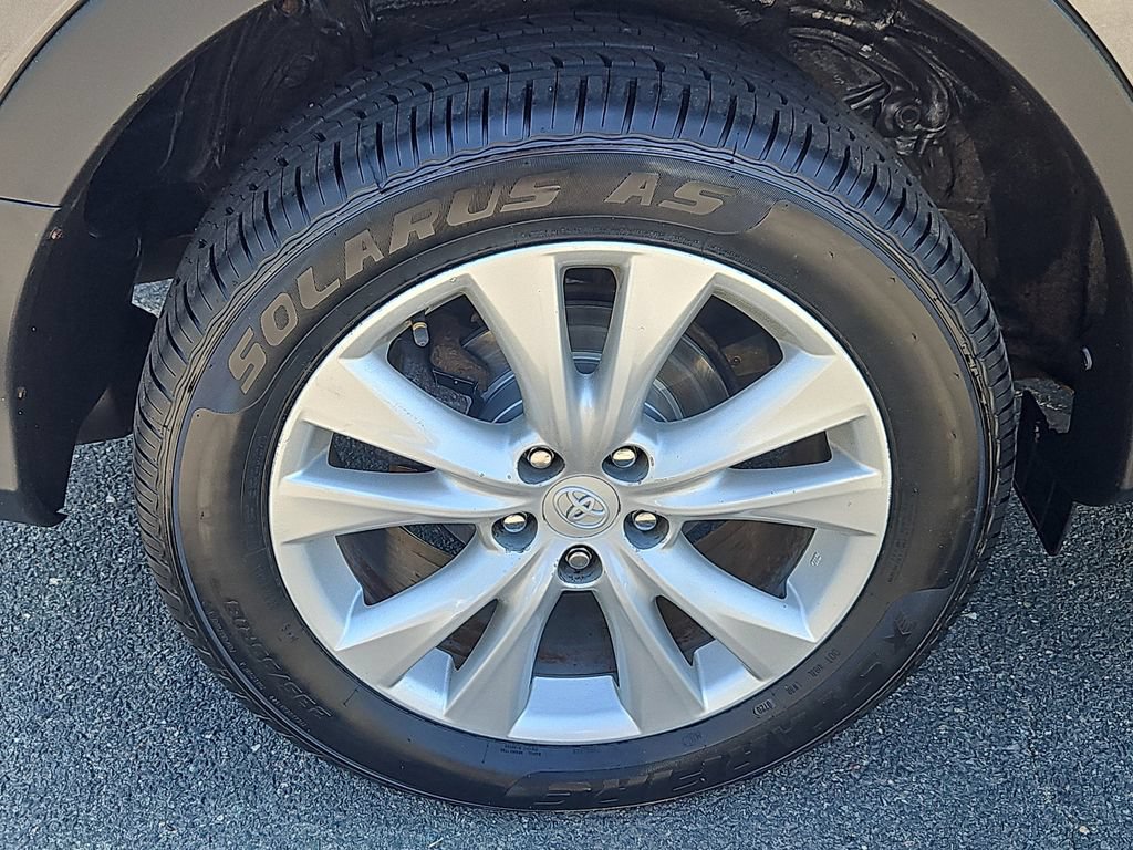Used 2013 Toyota RAV4 Limited AWD/4WD image 9