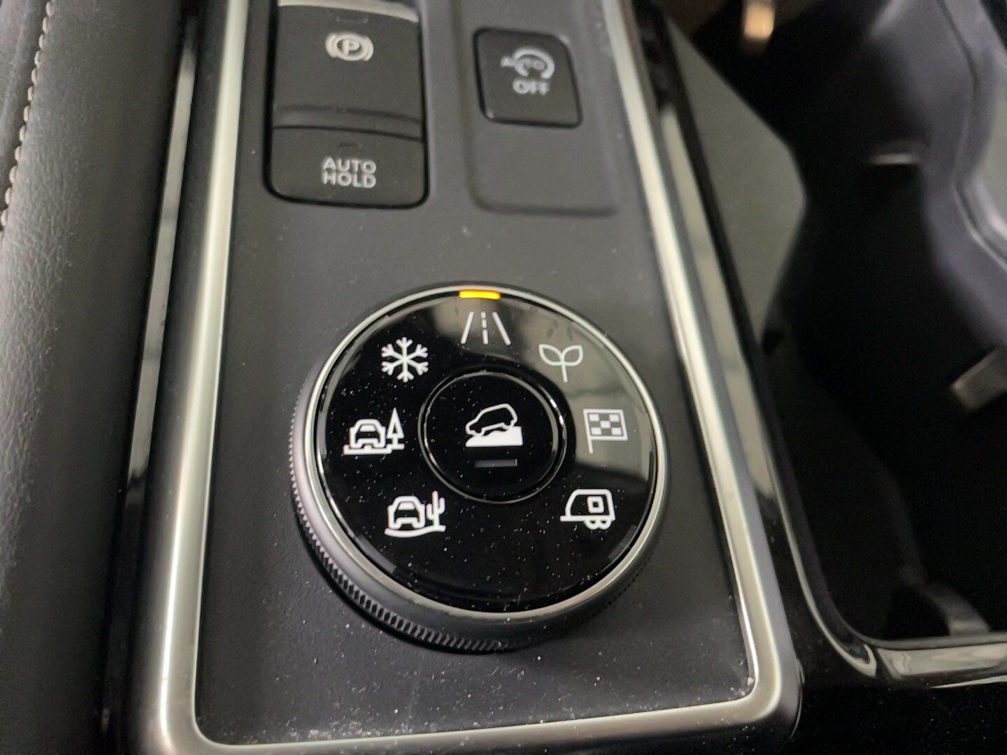 Used 2025 Nissan Pathfinder SL w/ SL Premium Package AWD/4WD image 18