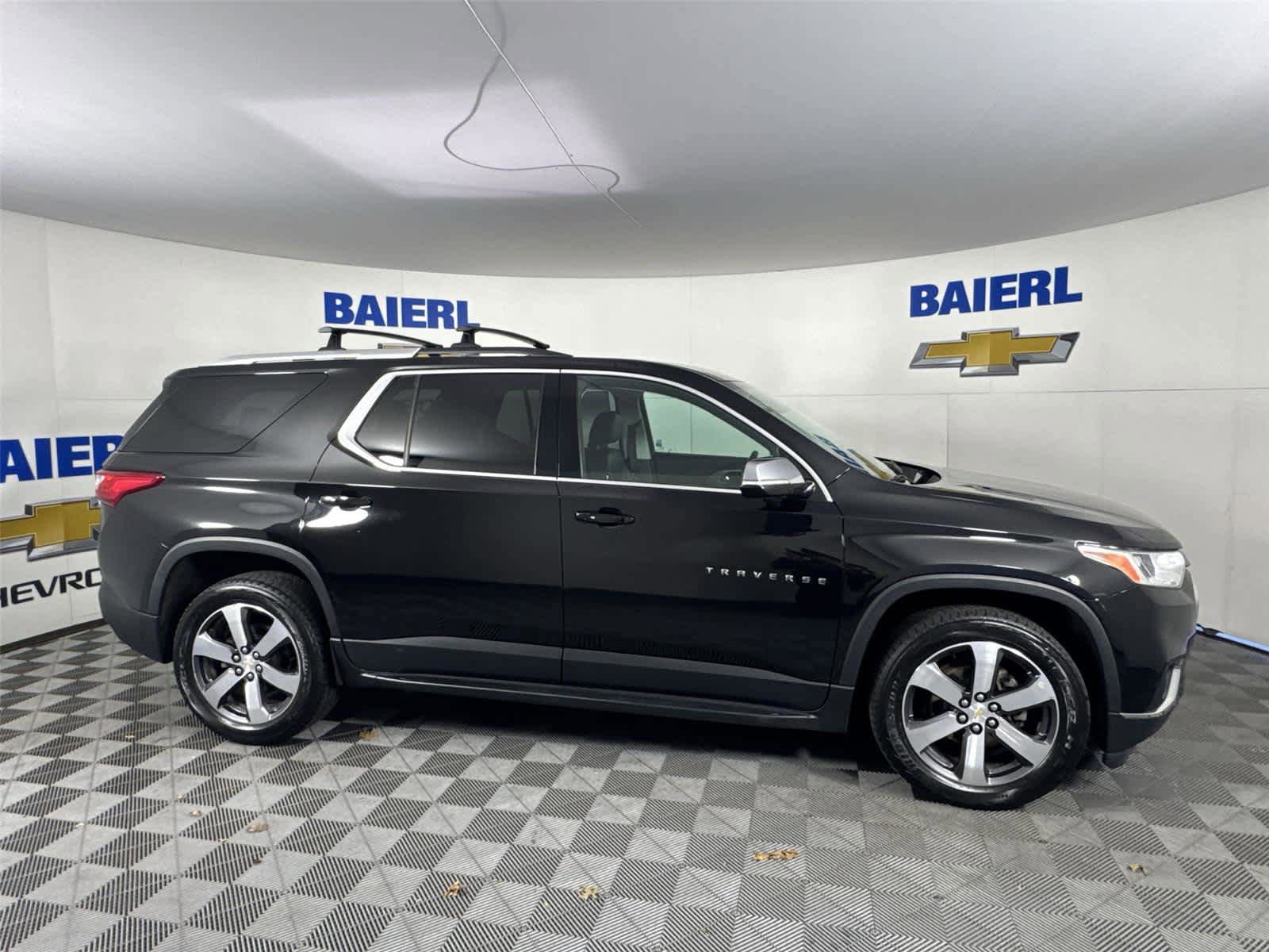 Used 2018 Chevrolet Traverse LT w/ LPO, 'HIT The Road' Package image 6