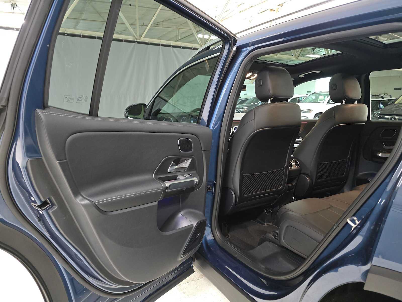 Used 2023 Mercedes-Benz GLB 250 4MATIC image 15