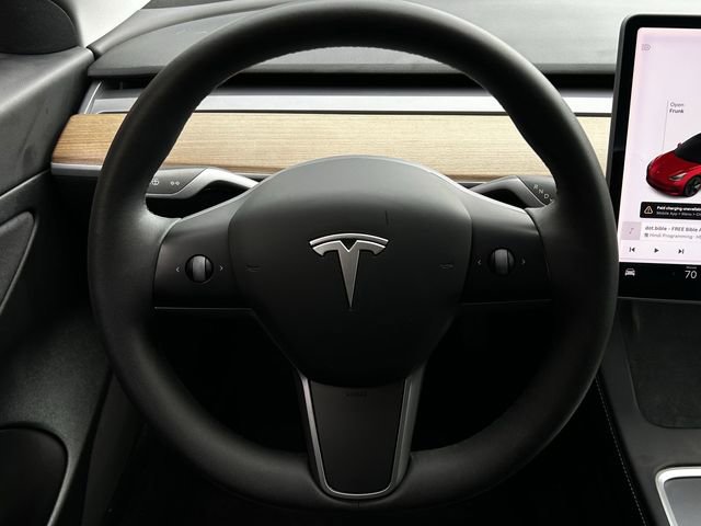 Used 2021 Tesla Model 3 Standard Range image 12