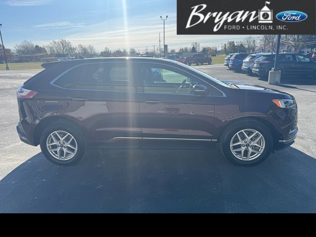 Used 2022 Ford Edge Titanium w/ Equipment Group 301A image 5