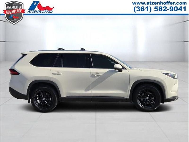 Used 2024 Toyota Grand Highlander FWD image 2