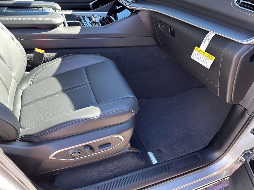 New 2026 Jeep Grand Wagoneer Limited AWD/4WD image 17