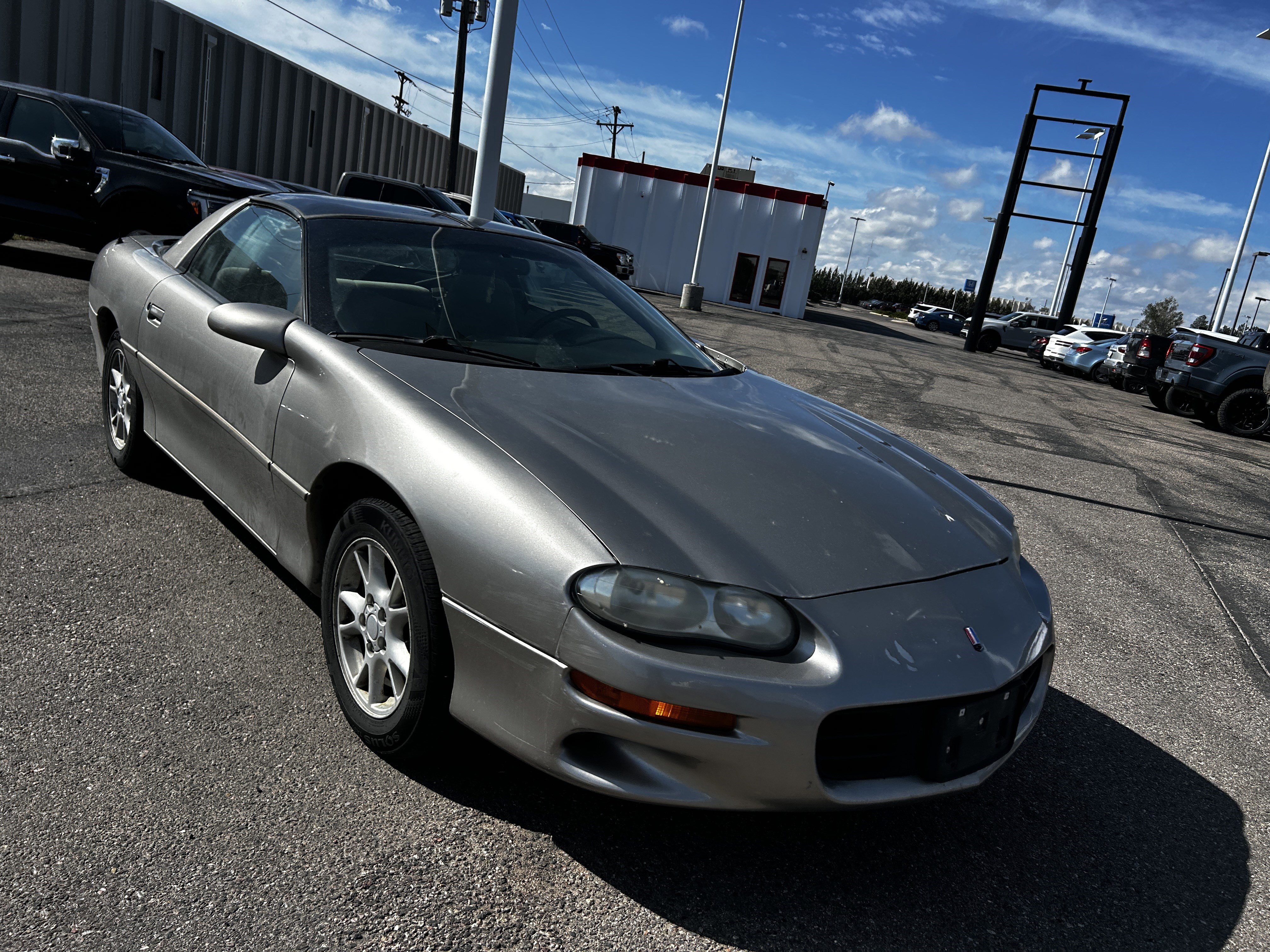 Used 2000 Chevrolet Camaro LT w/ Preferred Equipment Group 1 RWD image 7