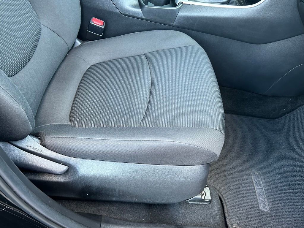 Used 2021 Toyota RAV4 LE image 34