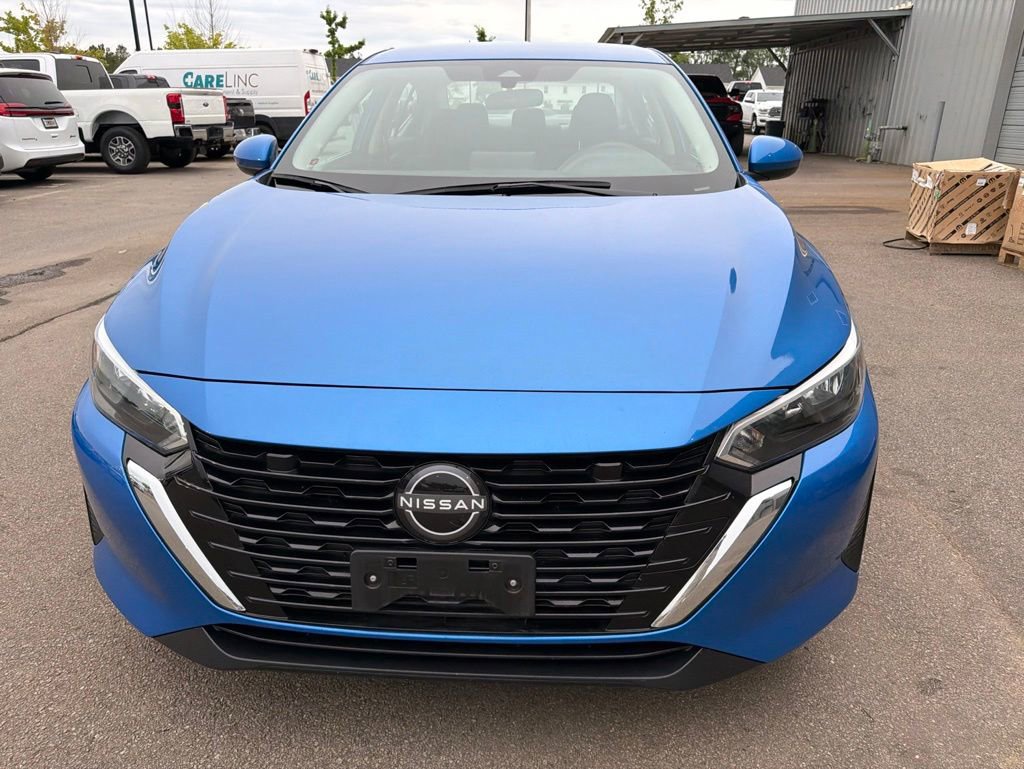 Used 2024 Nissan Sentra SV FWD image 9