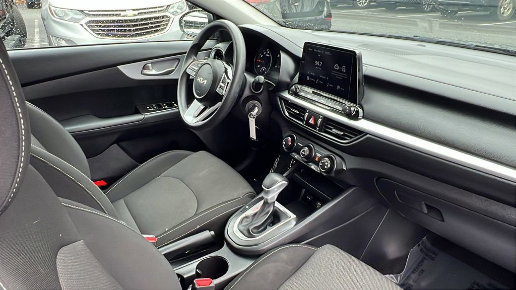 Used 2024 Kia Forte LXS image 9