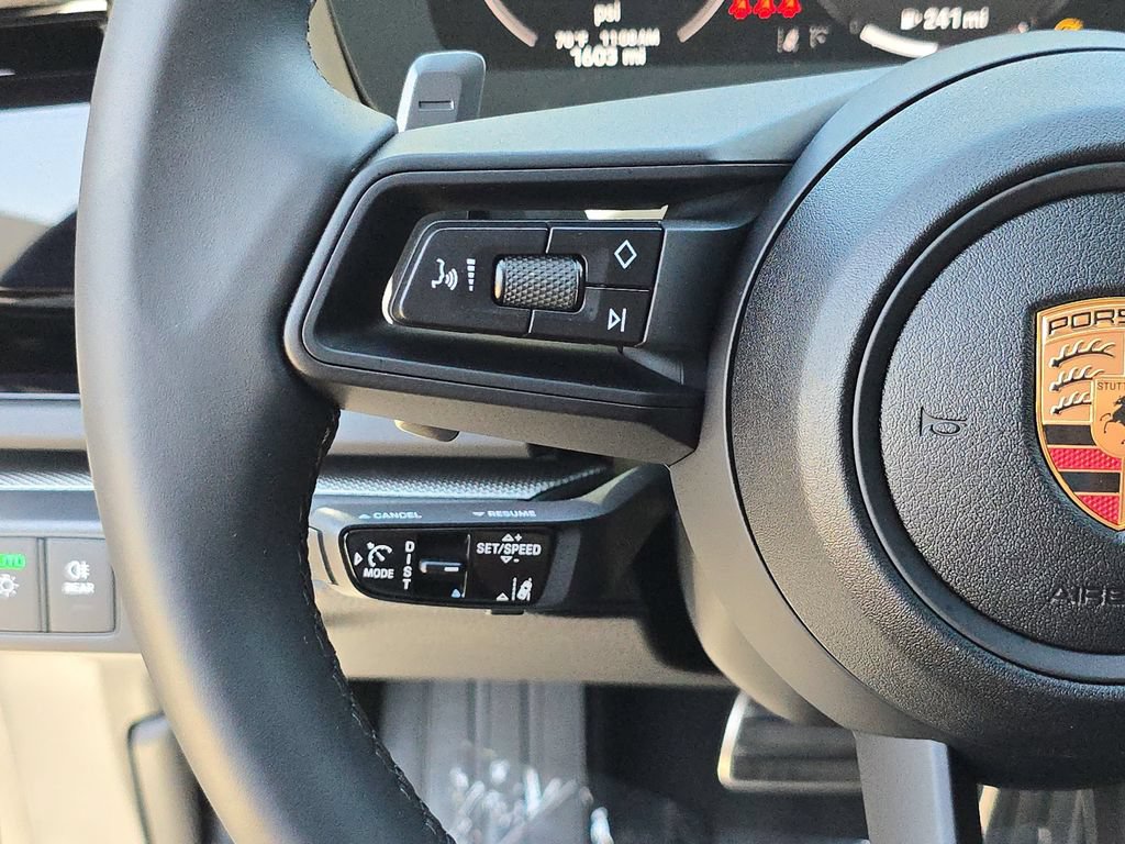 Used 2025 Porsche Panamera RWD image 23