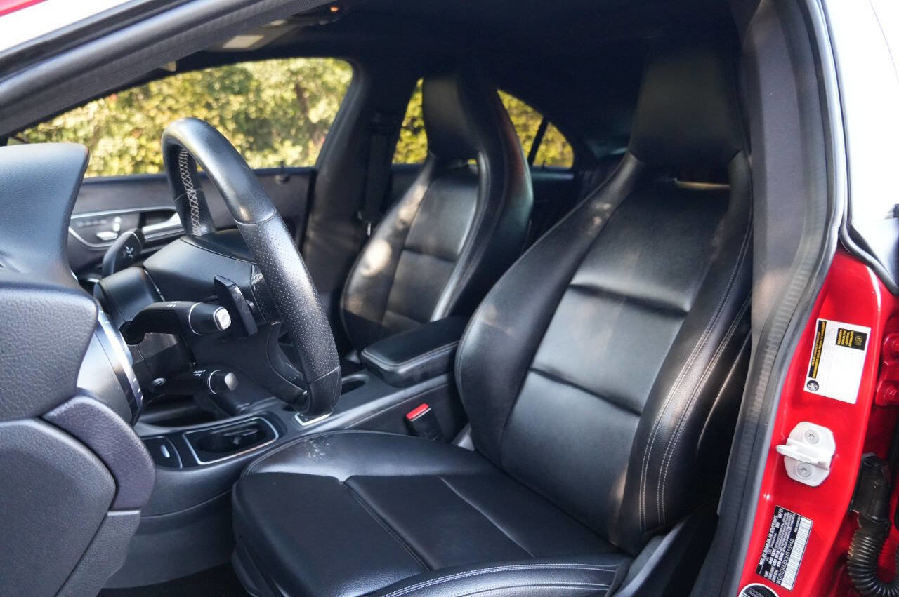 Used 2018 Mercedes-Benz CLA 250 image 14
