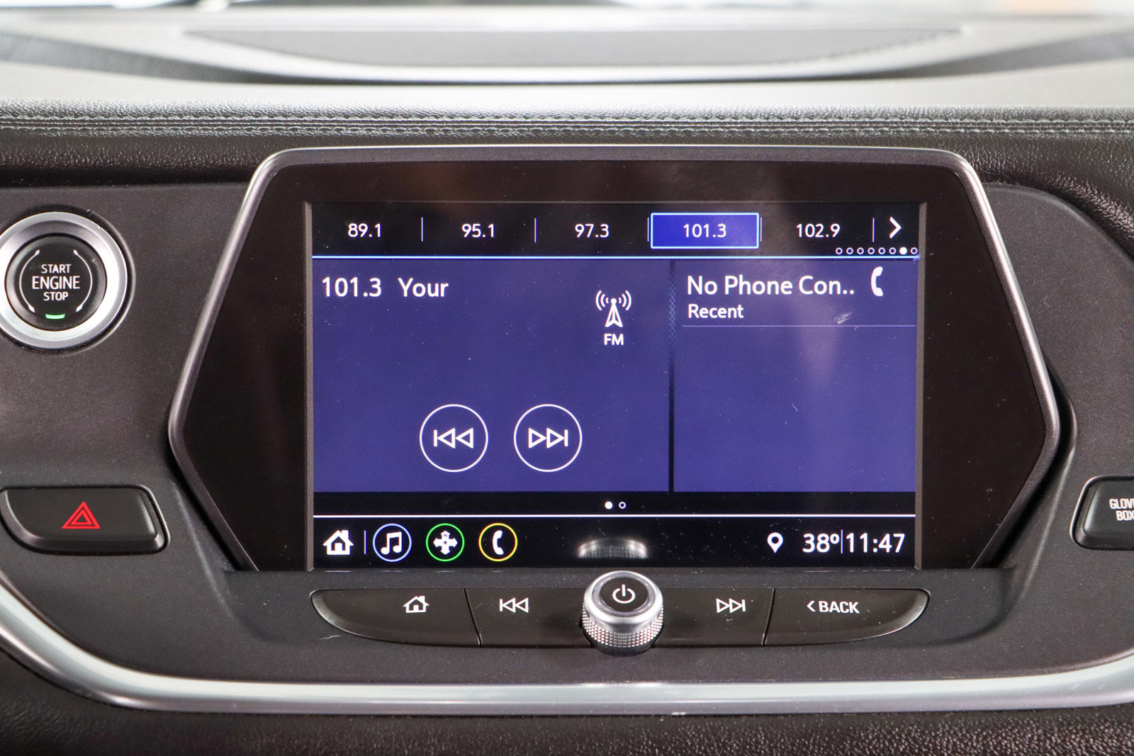 Used 2019 Chevrolet Blazer LT FWD image 19