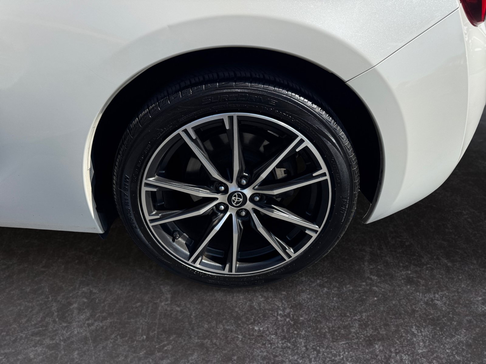 Used 2020 Toyota 86 RWD image 14