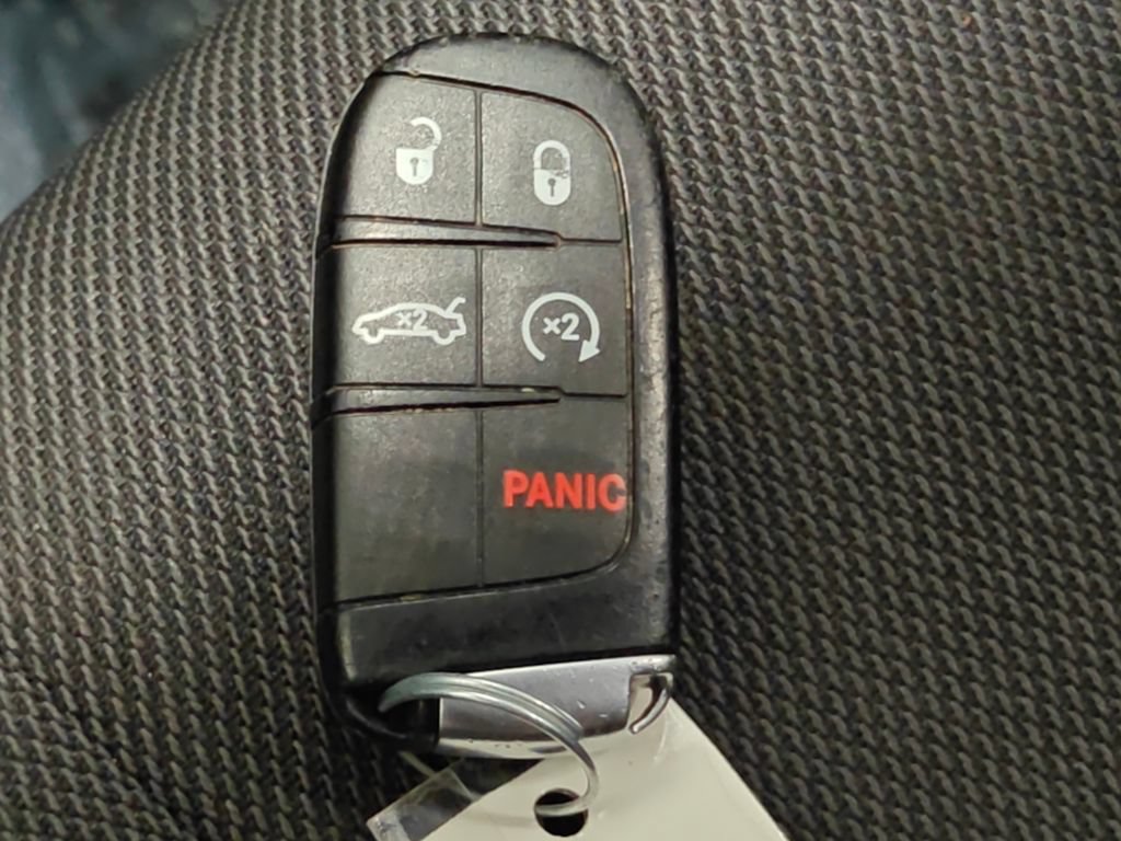Used 2022 Dodge Charger SXT RWD image 10