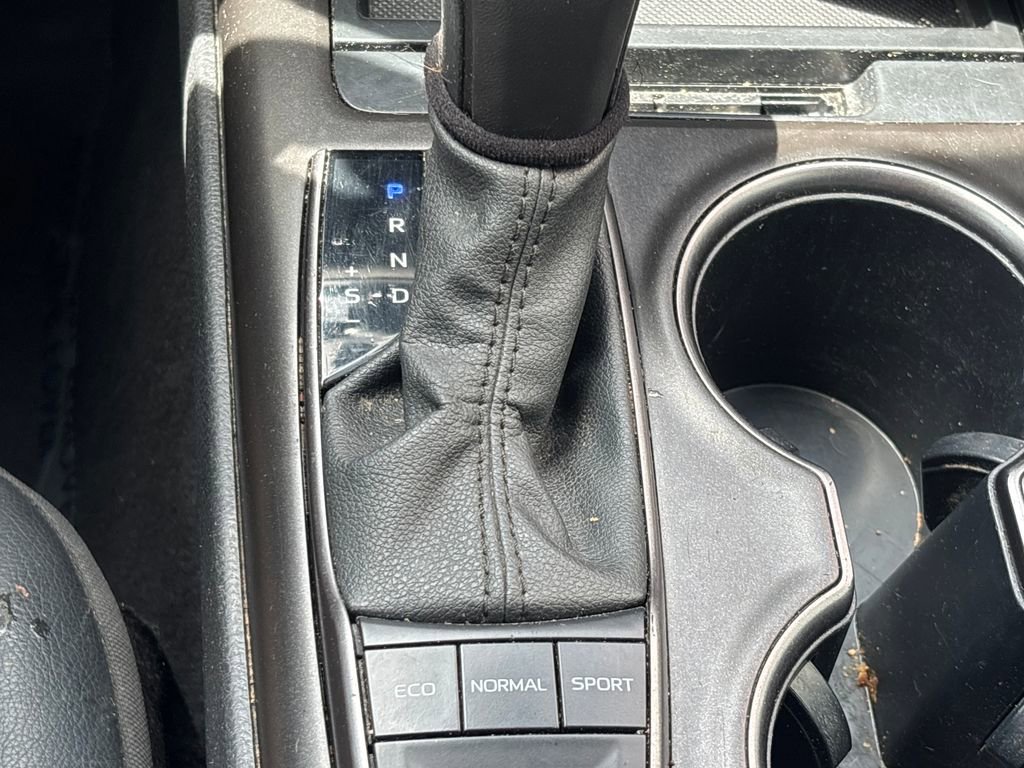 Used 2024 Toyota Camry SE image 15