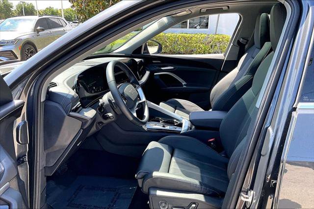 Certified 2025 Audi Q5 Premium Plus w/ Premium Plus AWD/4WD image 21