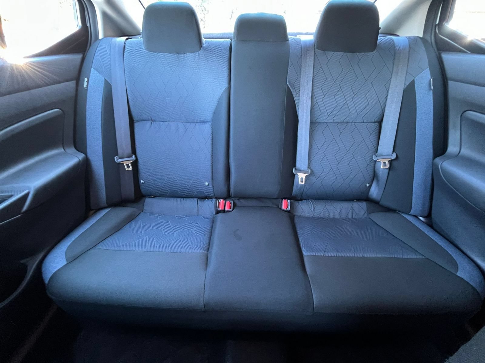 Used 2025 Nissan Versa SV FWD image 32