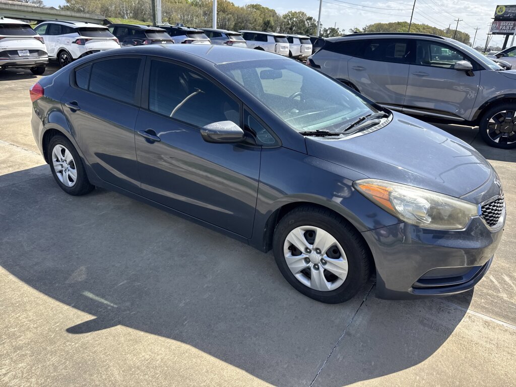 Used 2016 Kia Forte LX image 9