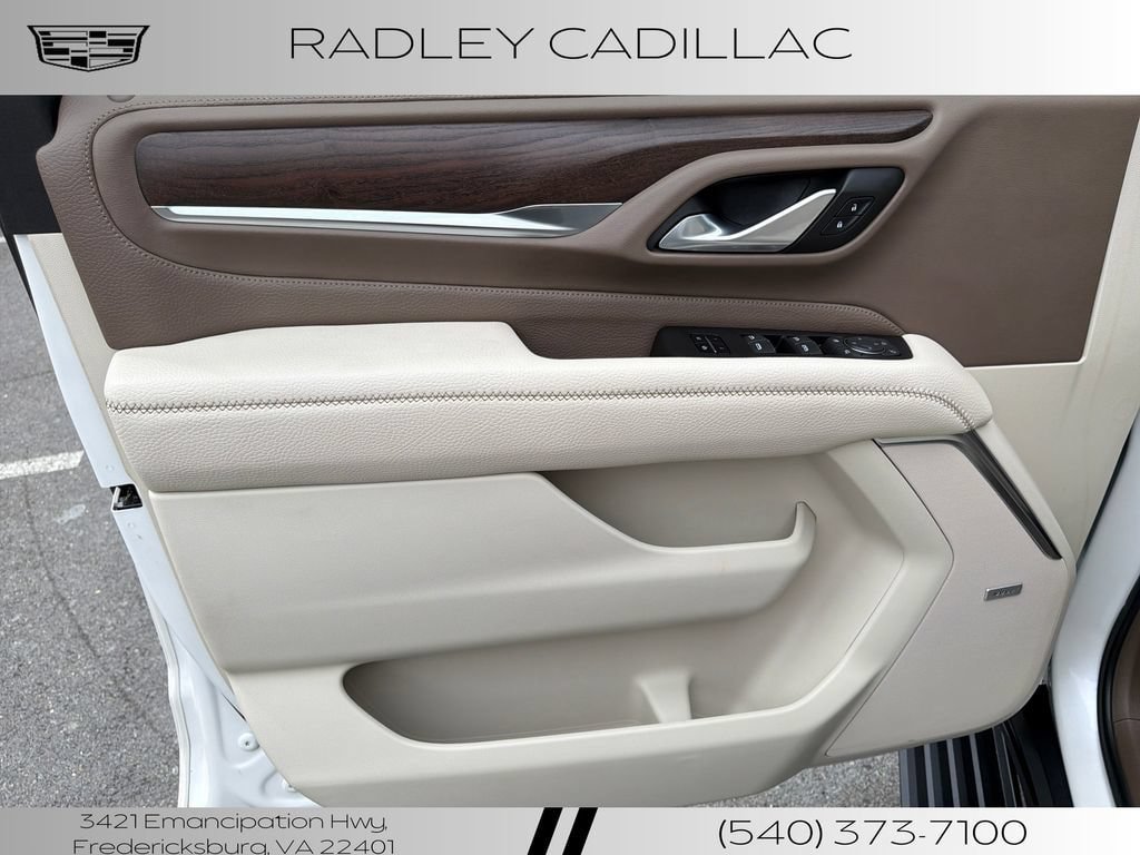 Used 2022 GMC Yukon XL Denali AWD/4WD image 4
