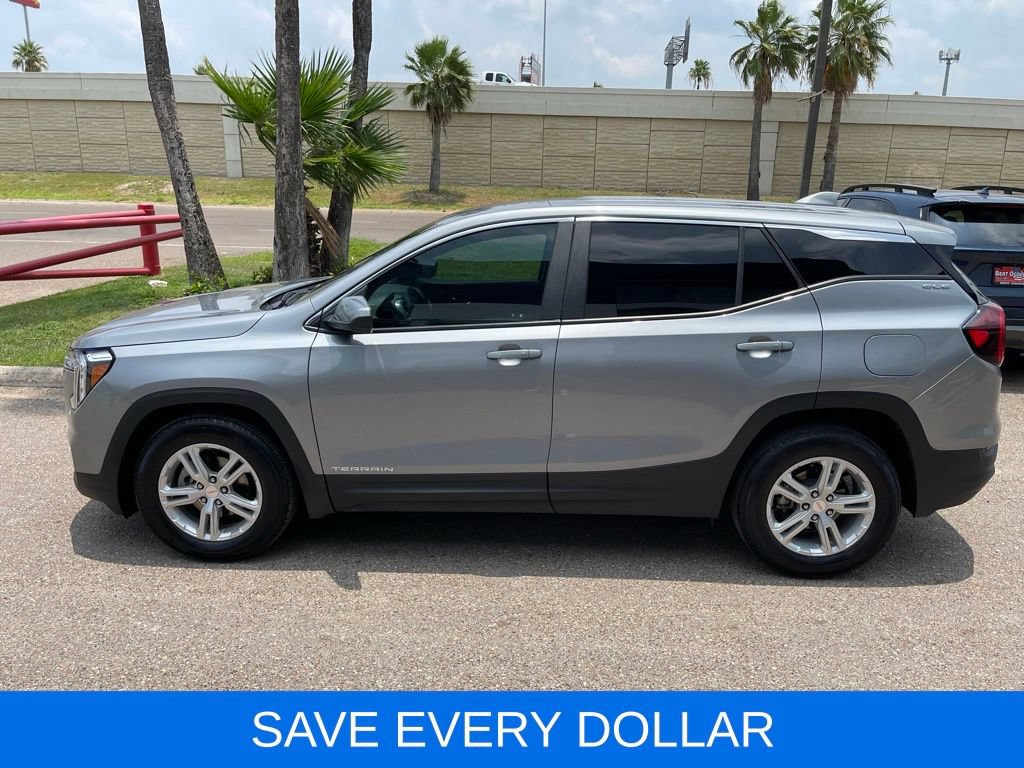 Used 2024 GMC Terrain SLE w/ LPO, Floor Liner Package FWD image 8