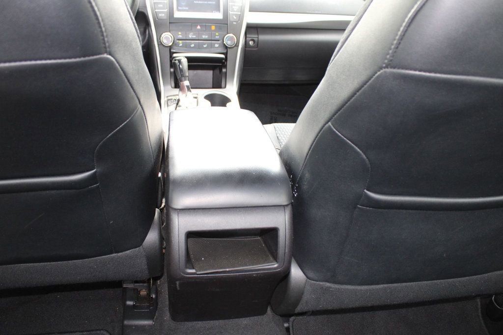 Used 2015 Toyota Camry SE image 28