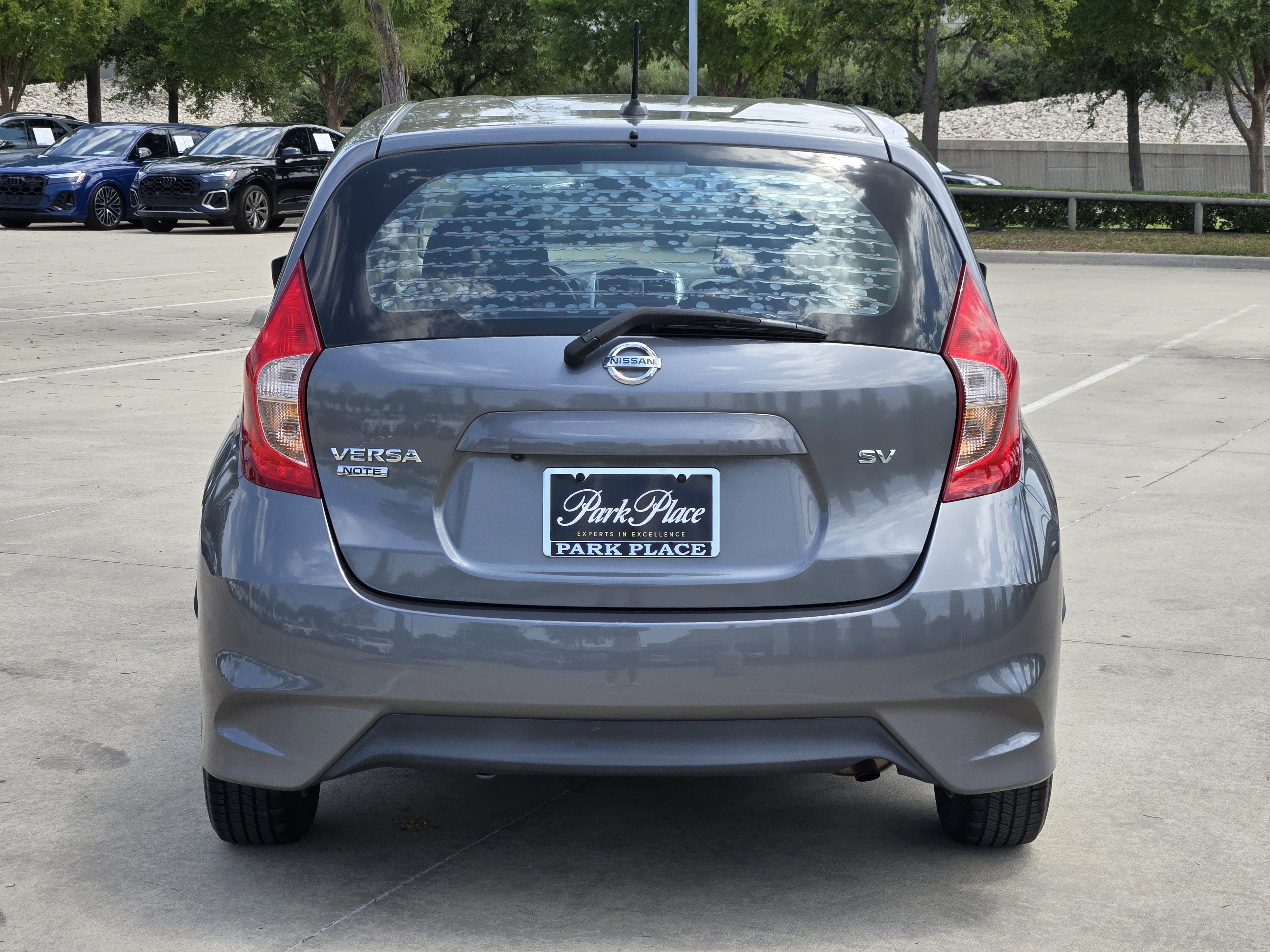 Used 2017 Nissan Versa Note SV w/ SV Appearance Package FWD image 4